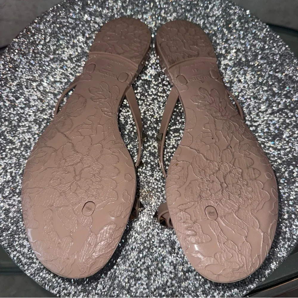 Valentino Rockstud Rubber Sandals | Sz 11 | 100% Authentic - Picture 5 of 10